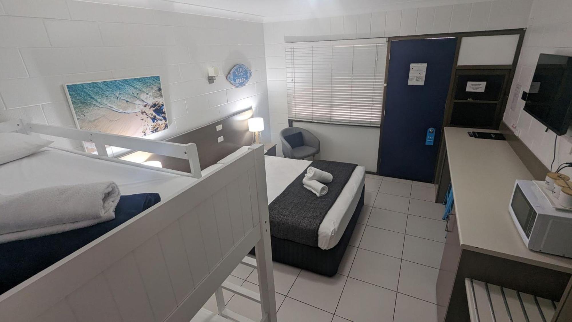 Moffat Beach Motel Caloundra Exterior photo